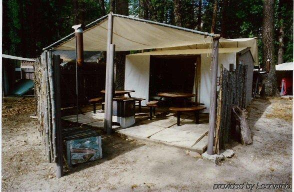 Отель Housekeeping Camp Карри-Виллидж Ресторан фото